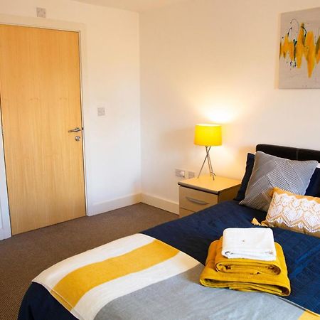 Executive 2 Bed Flat In Stockton Heath By Amazing Spaces Relocations Ltd Warrington Exterior photo