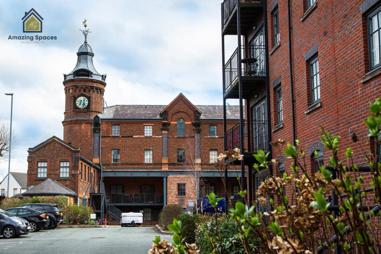 Executive 2 Bed Flat In Stockton Heath By Amazing Spaces Relocations Ltd Warrington Exterior photo